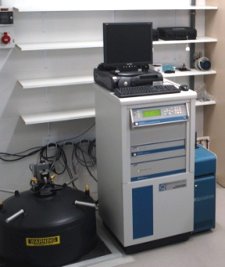 PPMS 9T (Physical Properties Measurement System)