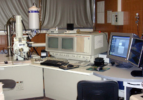 Microscopio electrónico de barrido (SEM) JEOL JSM 6400
